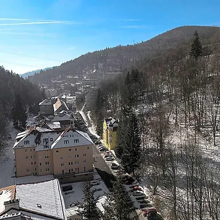 Vera Hotel 4*